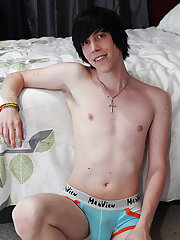 Sexy young emo lad Tyler Bolt isn't glad with just stroking his knob when he's enjoying some alone time playboy amature sex at Boy Crush!