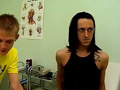 Videos of older gay guy fucks boy and boy masturbation movies gallery - at Boys On The Prowl!